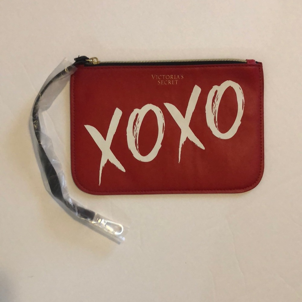 NWOT XOXO Victoria’s Secret Pouch